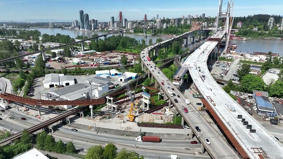 A side-by-side image of the stal̕əw̓asəm (Riverview) Bridge next to the old Pattullo Bridge.